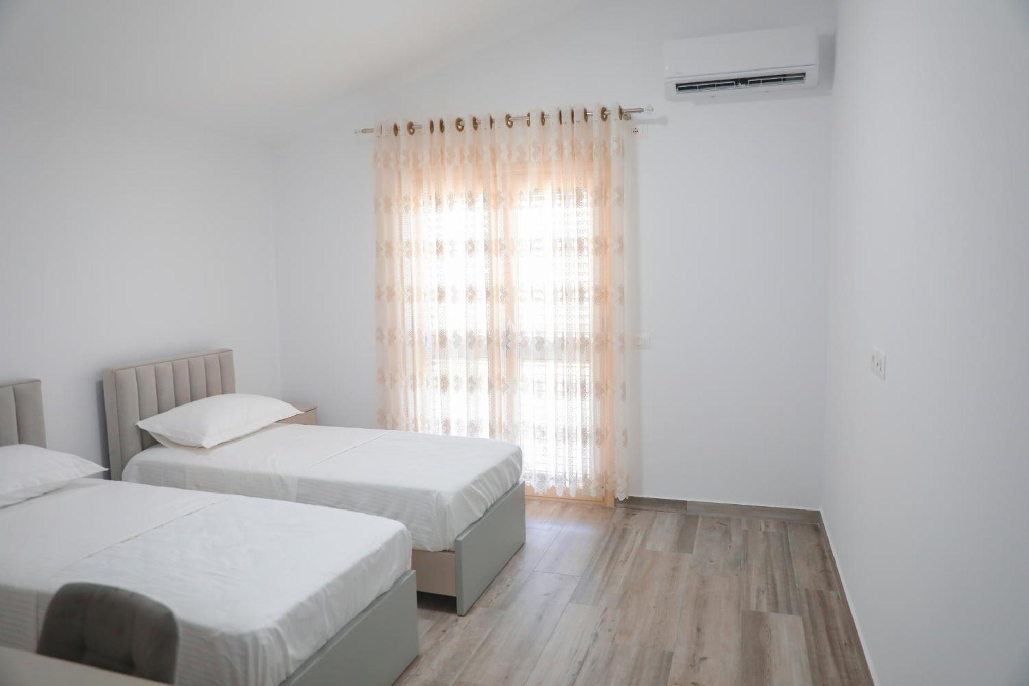 Amla'S Villa Berat Bagian luar foto